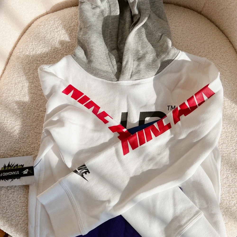 Nike kids hoody (used) - Picture 3 of 6